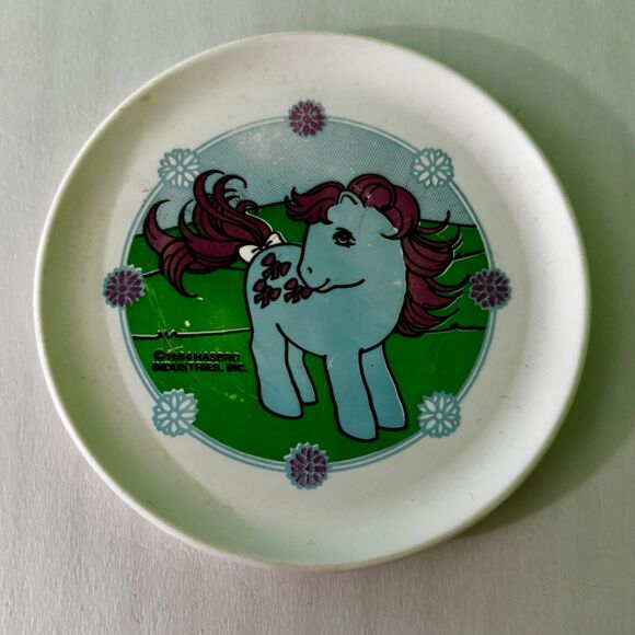 My Little Pony Bowtie 2 Plates Tea Set 1984 Hasbro Vintage 3.25 inch MLP - Picture 3 of 6